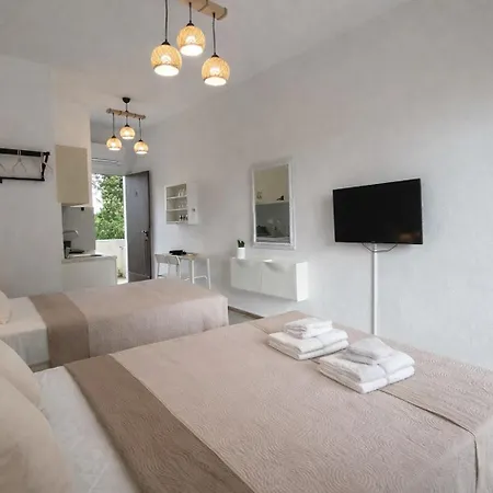 Ameli ,balcony With Mountain View, Kitchenette, 1km To By Likeyourhome