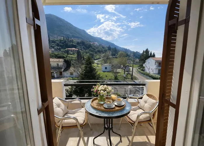 Ameli ,balcony With Mountain View, Kitchenette, 1km To By Likeyourhome شقة Vátos