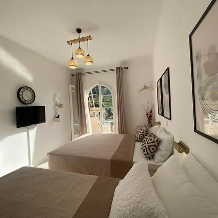 Apartment Ameli ,balcony With Mountain View, Kitchenette, 1km To By Likeyourhome