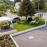 דירה Ameli ,balcony With Mountain View, Kitchenette, 1km To By Likeyourhome *