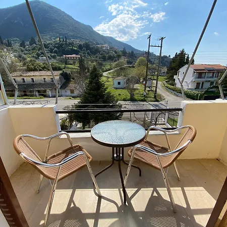 Ameli ,balcony With Mountain View, Kitchenette, 1km To By Likeyourhome * Vatos