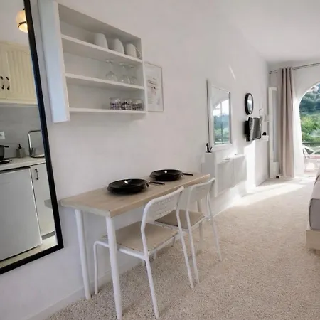Apartman Ameli ,balcony With Mountain View, Kitchenette, 1km To By Likeyourhome