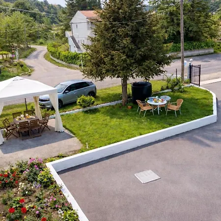 Apartman Ameli ,balcony With Mountain View, Kitchenette, 1km To By Likeyourhome *