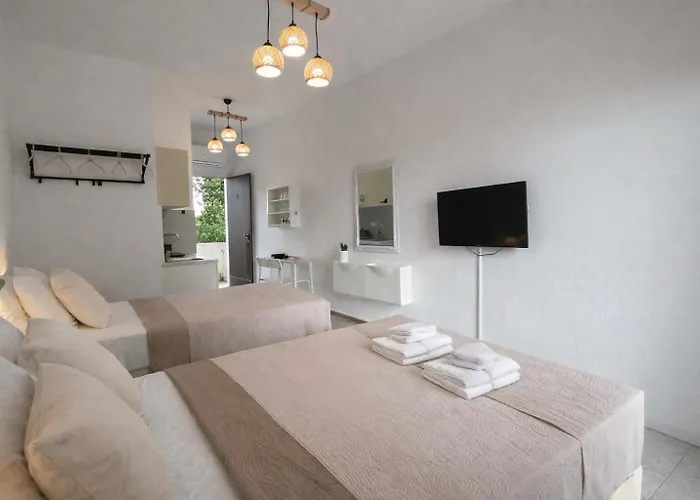 Ameli ,balcony With Mountain View, Kitchenette, 1km To By Likeyourhome