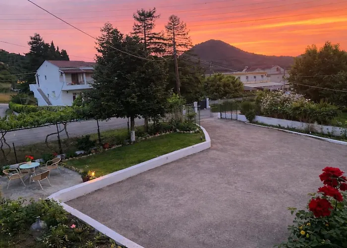 Appartement Ameli ,balcony With Mountain View, Kitchenette, 1km To By Likeyourhome