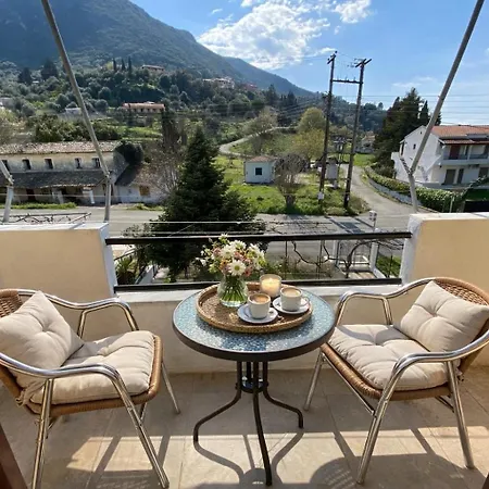 Ameli ,balcony With Mountain View, Kitchenette, 1km To By Likeyourhome 公寓 Vátos